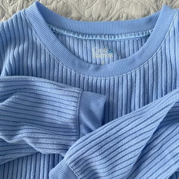 Cozy and Warm Women's Croft & Barrow 2-pc. Micro Fleece Pajama Set - Picture 2 of 5